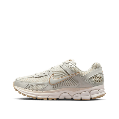 nike-wmns-zoom-vomero-5-light-bonephantomlight-orewoodbrown-ib8929-003