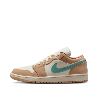 air-jordan-1-low-wmns-brown-dc0774-130