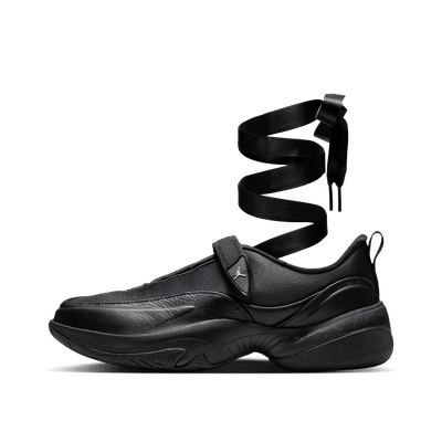 jordan-pointe-black-ib8597-004
