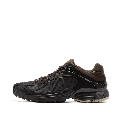 Salomon x Aries XT-Whisper "Black/Earth Brown/Asphalt" | L49129700