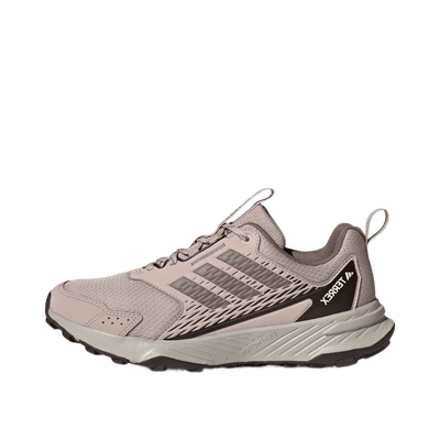 adidas-tracefinder-wonder-taupe-trace-brown-aurora-coffee-hq5098