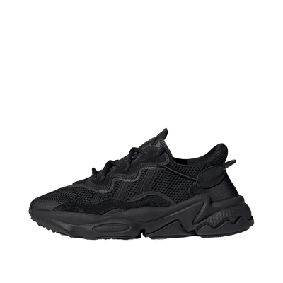 Adidas OZWEEGO GS "Core Black / Core Black / Trace Grey Met." | EE7775