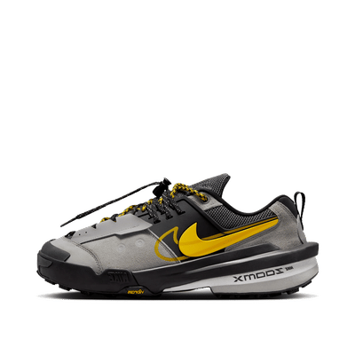 Nike Zegamadome SP x Sacai "Matte Silver Tour Yellow" | HQ8618-002