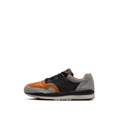 Nike Air Safari Electric "Black/Monarch-Lt Iron Ore" | HM3818-001