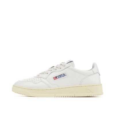 Autry Medalist Low "White/White" | AULMLL15