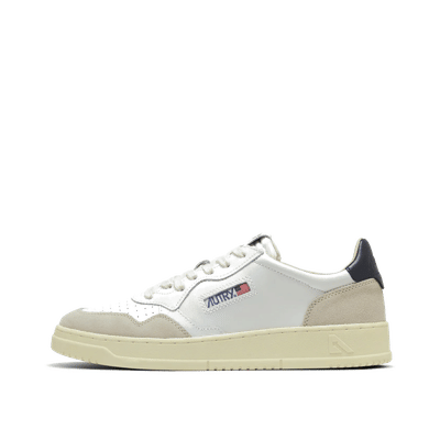 Autry Medalist Low "White/Navy" | AULMLS28