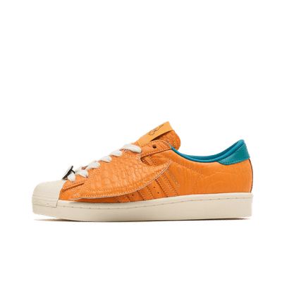 adidas-originals-x-pokemon-superstar-vintage-charizard-ki2861