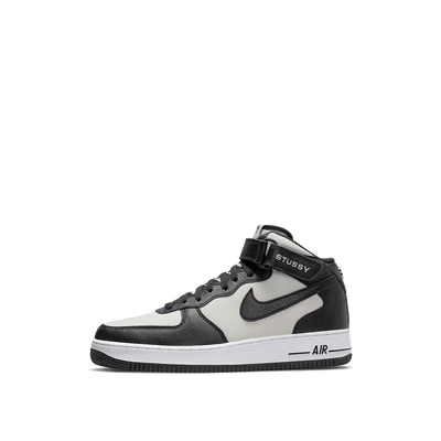 Nike Air Force 1 Mid Stussy "Grey Black" | DJ7840-002
Nike Air Force 1 Mid Stussy "Light Bone Black" | DJ7840-002