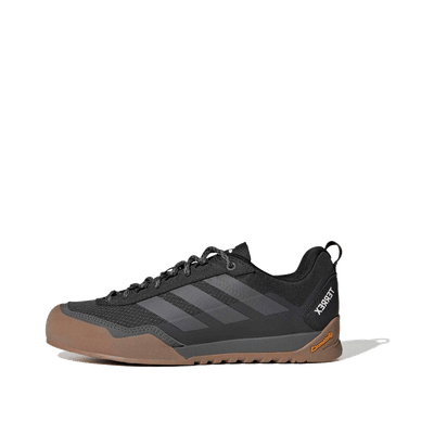 adidas-terrex-skychaser-solo-3-noir-js4332