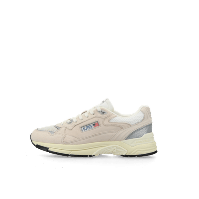 Autry Hyperway Low Wmns "Sand / Silver" | HYLWUM03