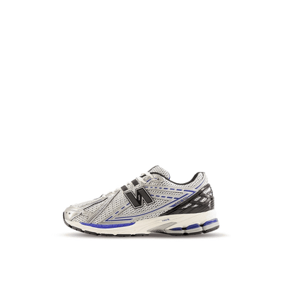 new-balance-1906r-silver-metallic-m1906rcd
