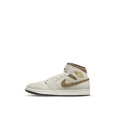 Air Jordan 1 Mid SE 