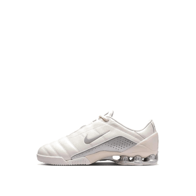 nike-total-90-shox-magia-wmns-sailpale-ivorymetallic-silver-io9300-100