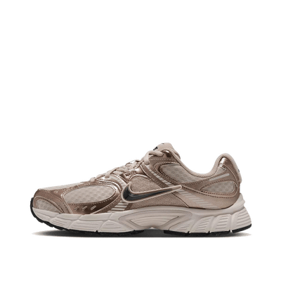Nike V5 RNR PRM "Sanddrift/Off Noir/Blur/Light Orewood Brown" | IO8436-101