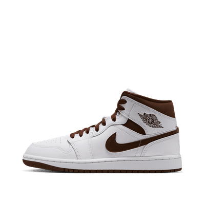 air-jordan-1-mid-white-bq6472-125