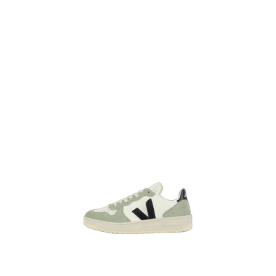 Veja V-10 "Pure Black Clay" | VI0220500