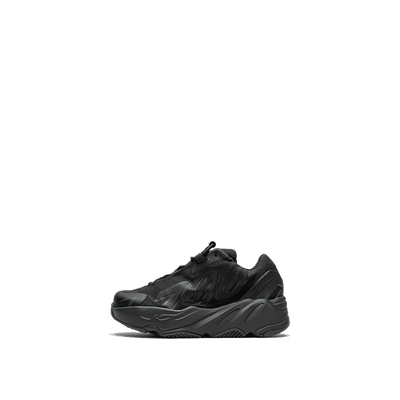 adidas-yeezy-boost-700-mnvn-triple-black-fy4394