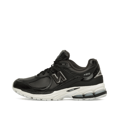 New Balance 2002R "Black/White" | U2002RD