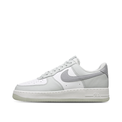 nike-air-force-1-07-lv8-light-silverpumice-fj4170-003