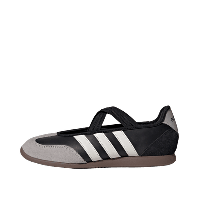 Adidas Barreda "Core Black / Core White / Gum" | HQ7401