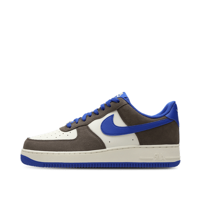 nike-air-force-1-low-07-lv8-cave-stone-sail-hyper-royal-fq8714-200