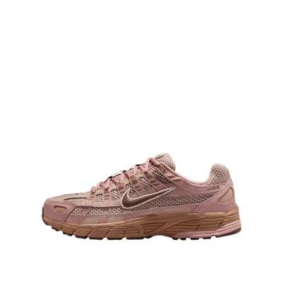 nike-p-6000-se-wmns-fossil-stoneironstone-hemp-pink-oxford-if1756-200
