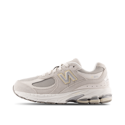 new-balance-2002-lace-kids-greybeige-gc2002rt