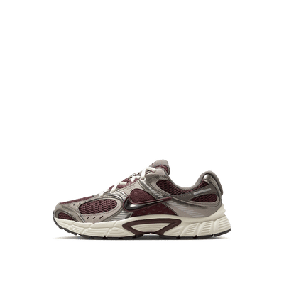 nike-v5-rnr-wmns-burgundy-crushcollege-greylight-orewood-brown-hq7901-602