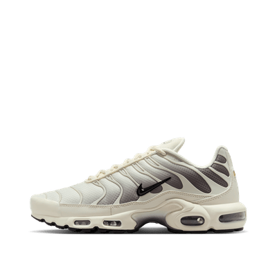 nike-air-max-plus-brown-dm0032-106