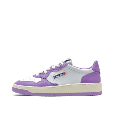 autry-medalist-low-whiteenglish-lavender-aulwwb43