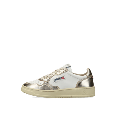 autry-medalist-low-goldwhite-aulwwb16