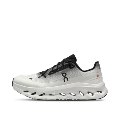 on-cloudtilt-black-3me10101430