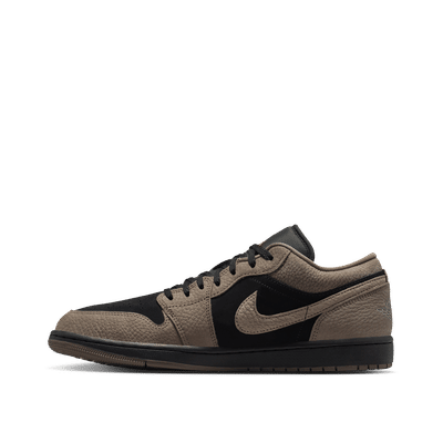 air-jordan-1-low-black-ib7109-002