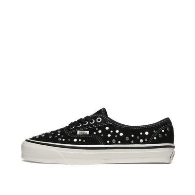 vans-premium-authentic-black-vn000ebn1u3