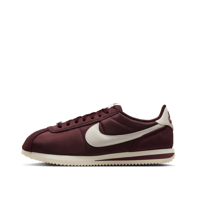 nike-wmns-cortez-textile-burgundy-crushsail-dz2795-605