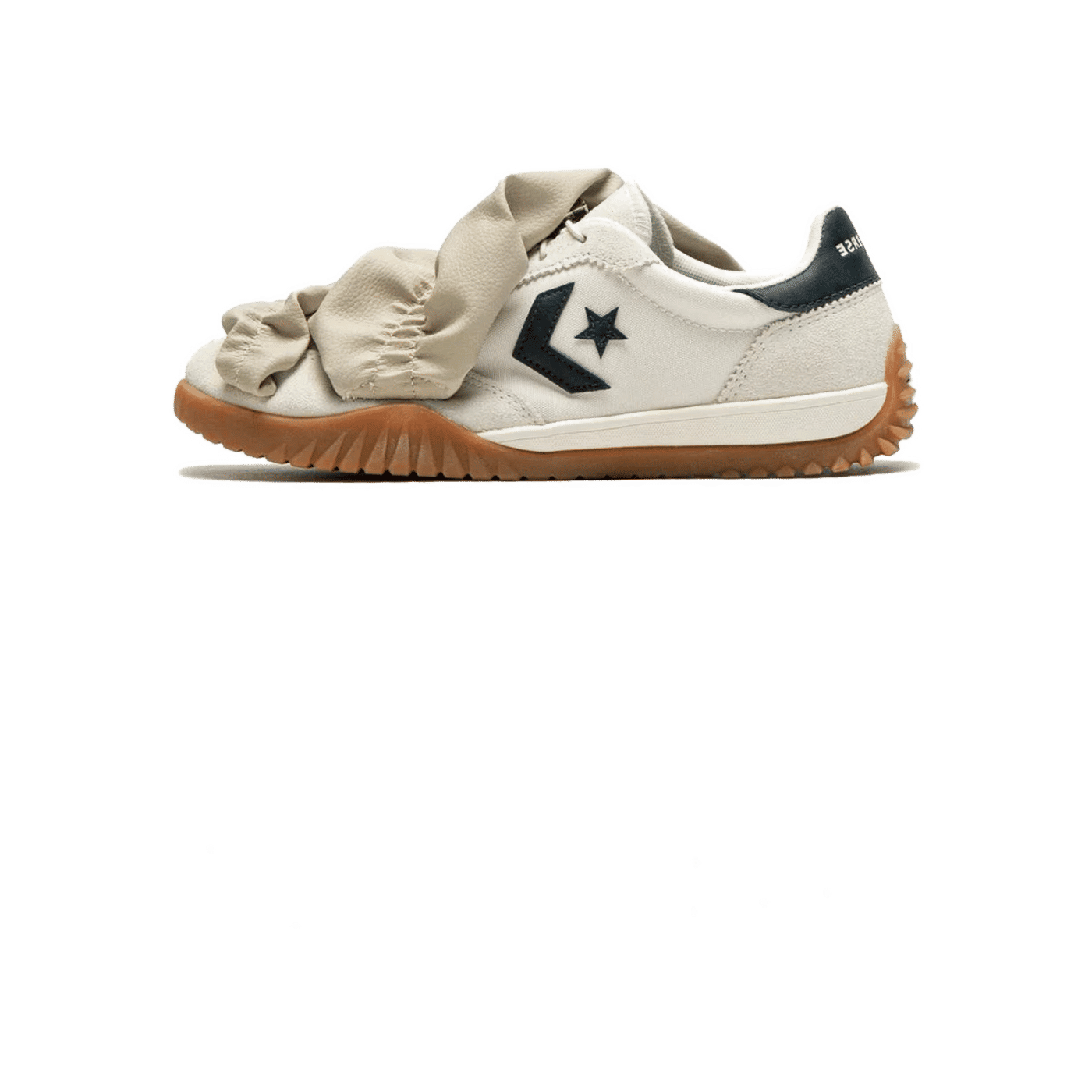 Converse Run Star Trainer Ruffle "Egret Ruffles" | A17732C