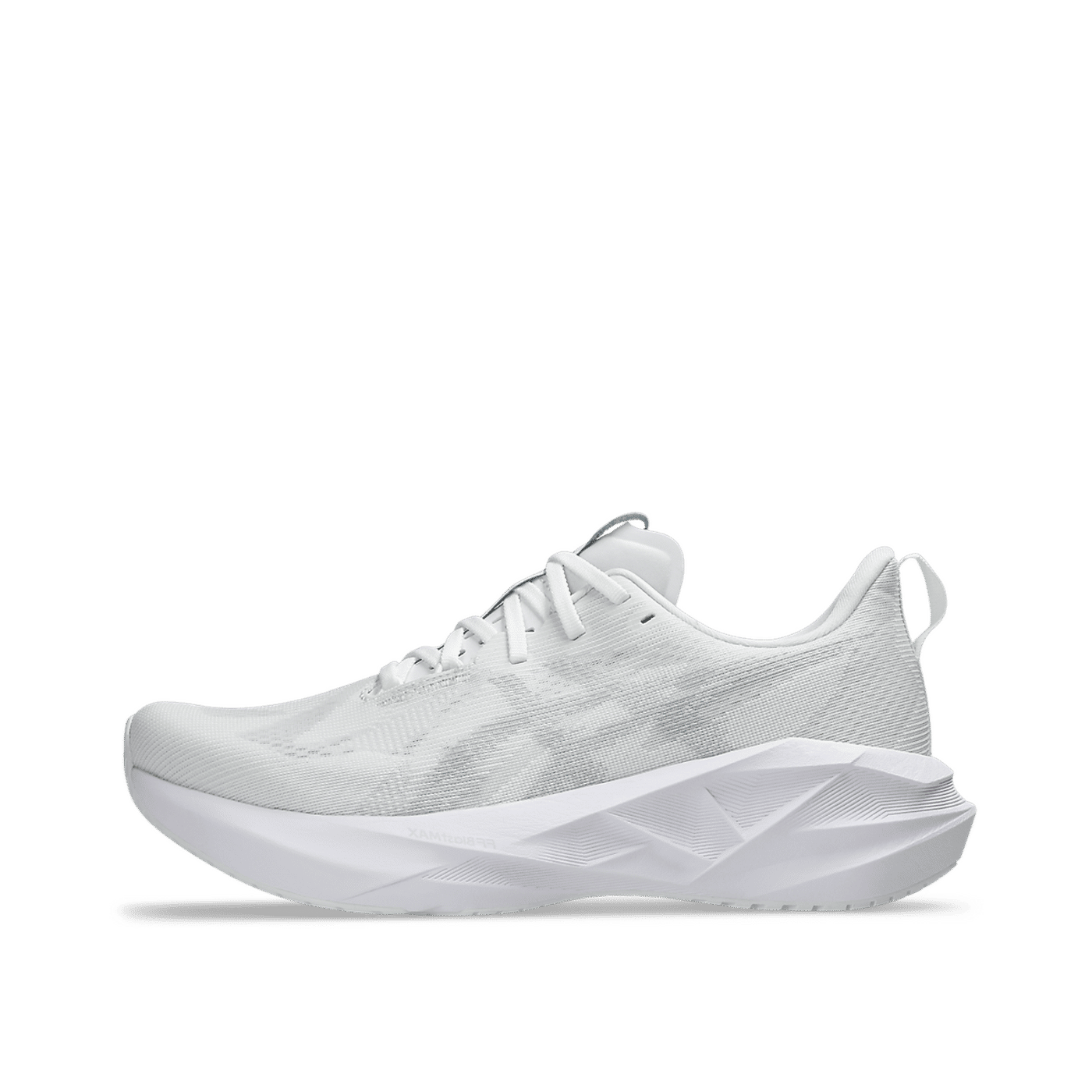 ASICS Novablast 5 "White/Piedmont Grey" | 1011B974-100