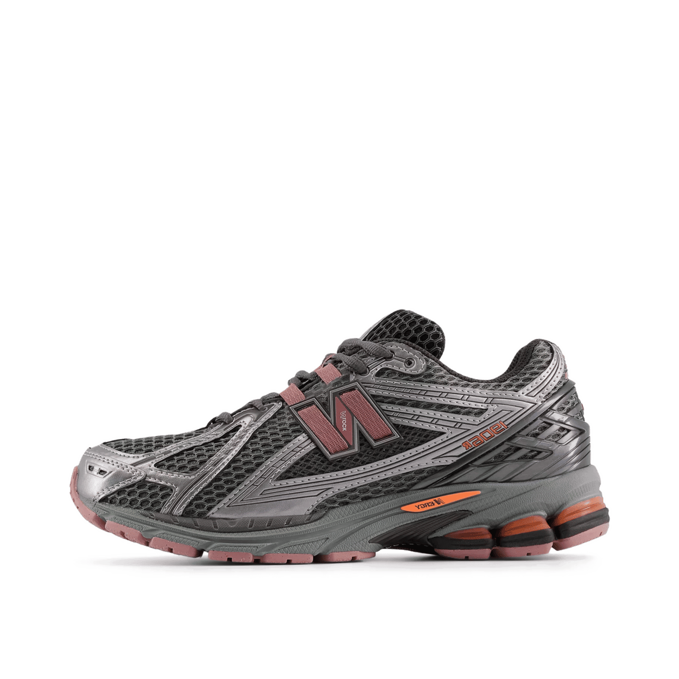 New Balance U1906R "Dark Silver Metallic" | U190629R