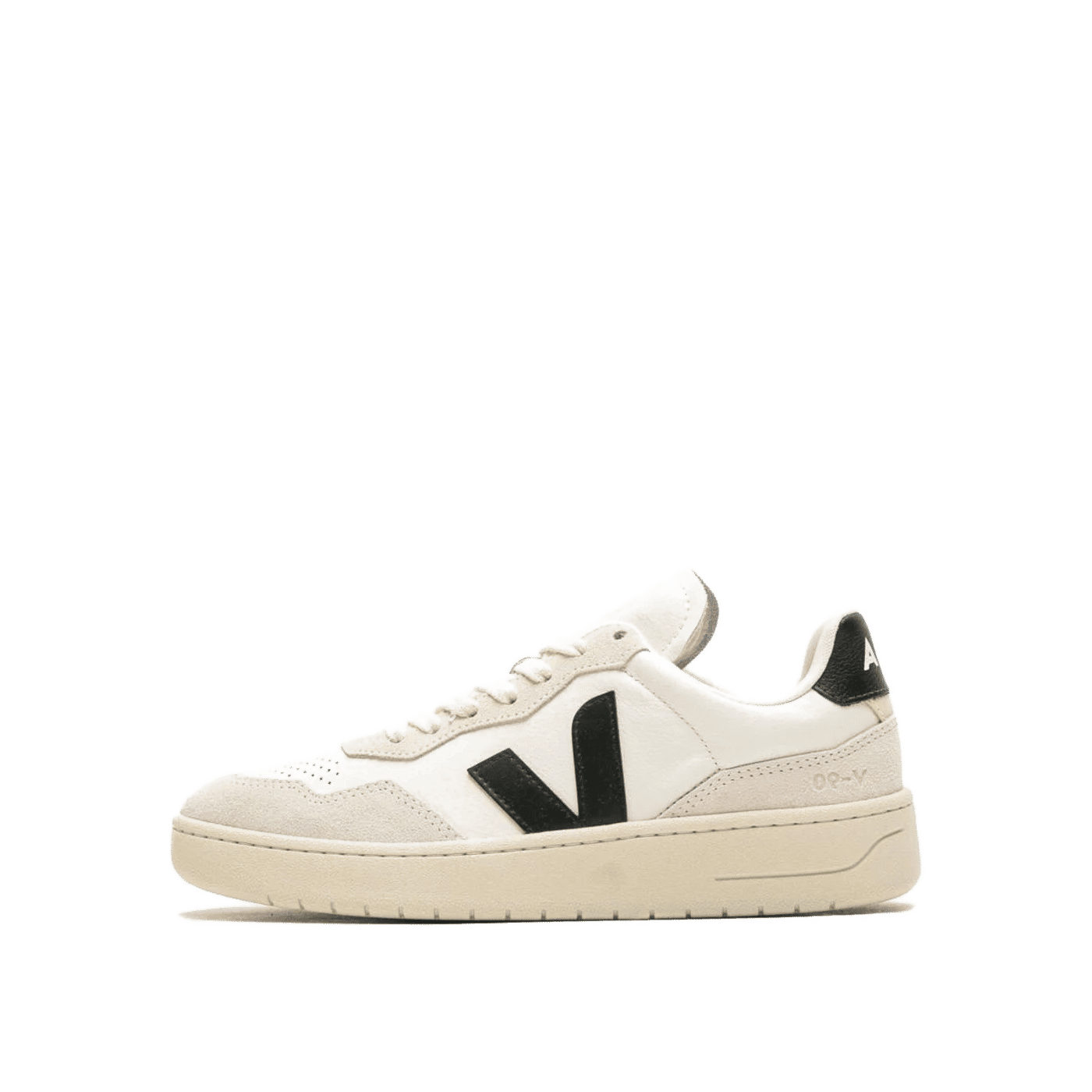 Veja V-90 O.T. Leather "White Black" | VD2021061A