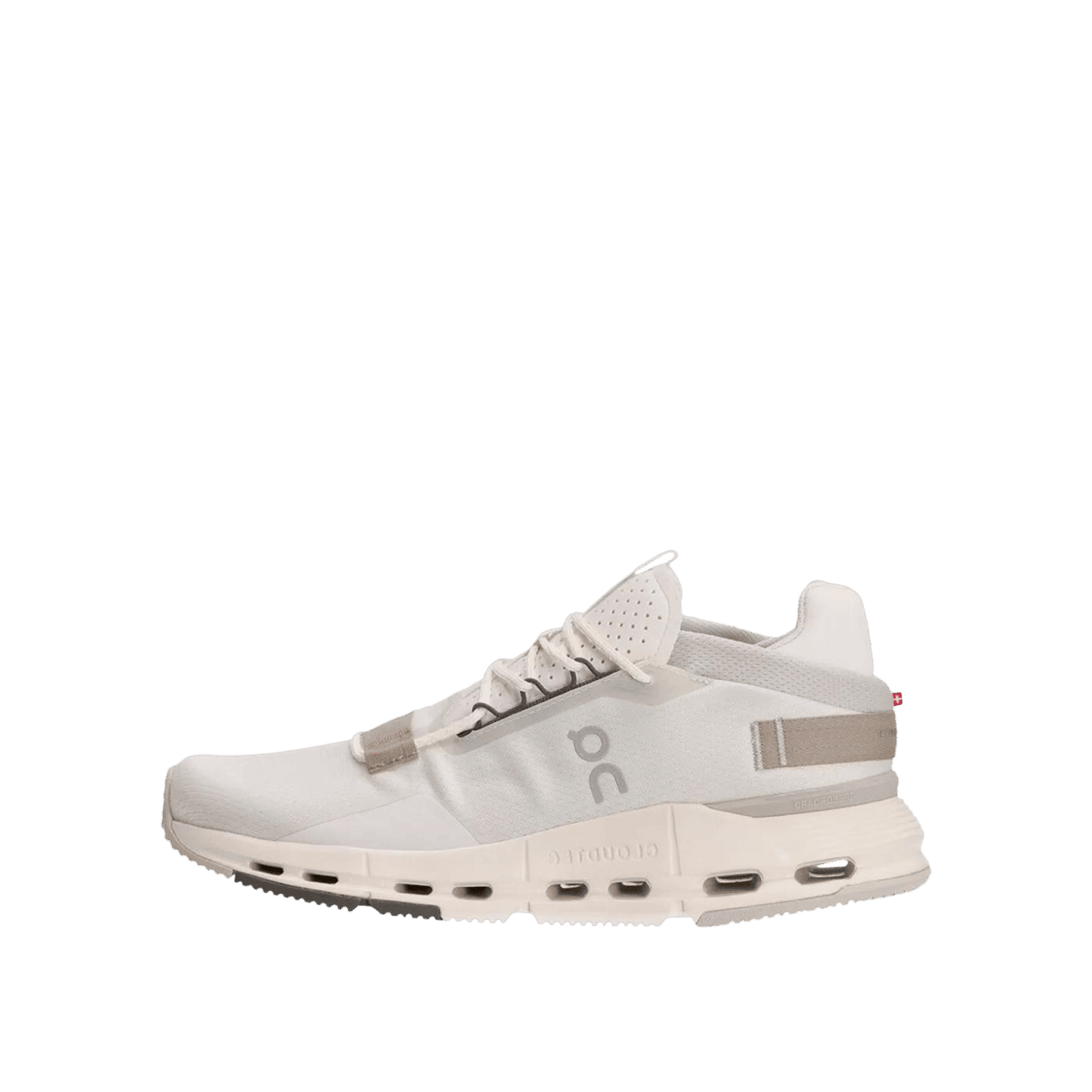 On Cloudnova 2 "Ice/Sand" | 3ME30212053