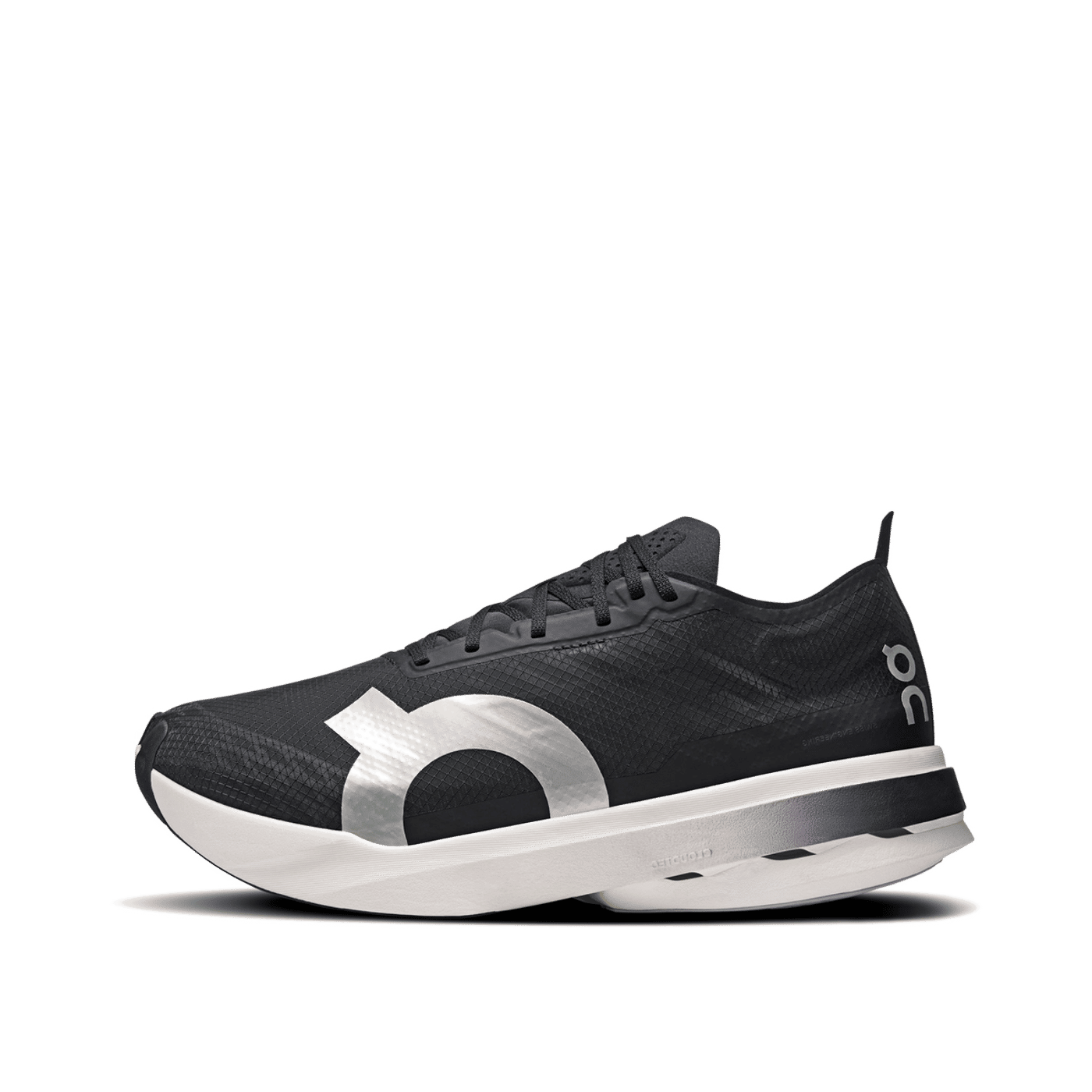 On Cloudboom Strike "Black/White" | 3ME30480299